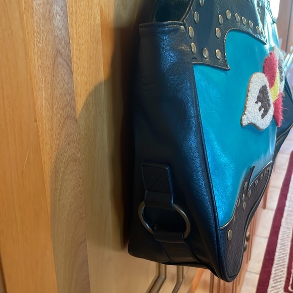 Winged Heart Mae and J Over the Shoulder Handbag - Picture 7 of 12